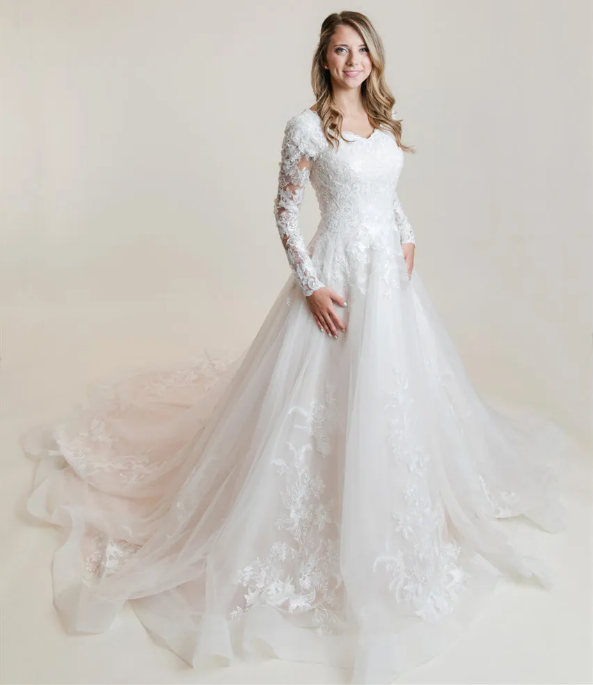 Высококачественные кружевные тюлевые скромные свадебные платья с длинными рукавами и пуговицами с вырезом в форме сердца Back Country Western Bridal Gowns Modest