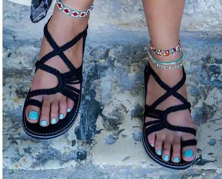 Venda quente-2018 Mulheres Verão Quente Anel-Toe Cruz Tornozelo Braid Strap Praia Sandálias Boho Sapatos Baixos Aletas 35-44