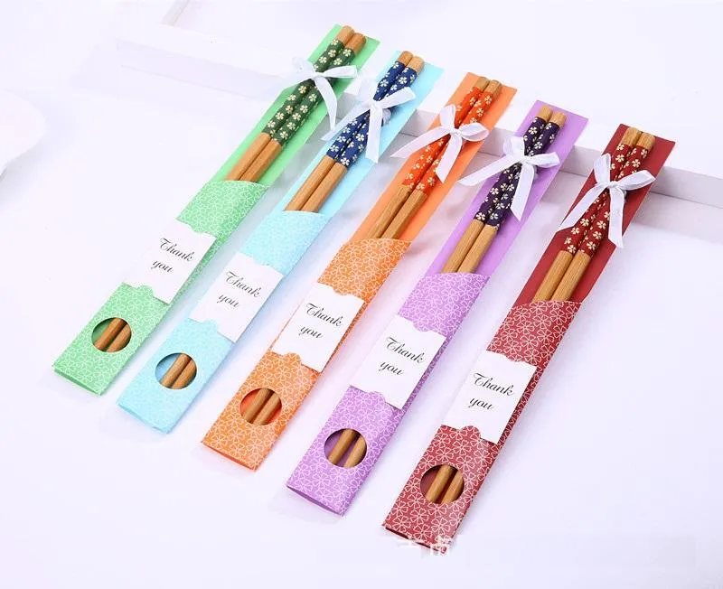 350Pairs Kina "East Meet West" Naturliga Bamboo Chopsticks Porslin Wedding Favor Gift Souvenir Gratis Frakt Lin4431