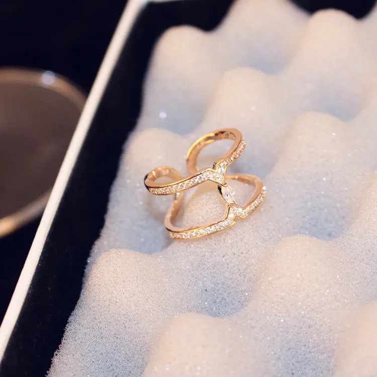 Koreanska mode lyx mikro inlaid zircon ring vild dekoration pekfinger öppning dubbelring temperament kvinnlig ring smycken gåva