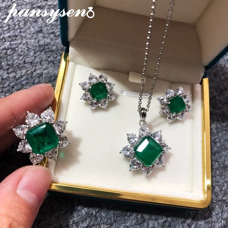 Pansysen Solid 925 Sterling Silver Jewelry Set för kvinnor Vintage Emerald Diamond Anniversary Party Halsband/örhängen/ringuppsättningar CX200623