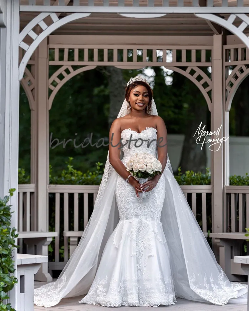 Sonho Sereia Vestidos de Noiva com Saias destacáveis ​​Branco Vestidos de casamento do país Africano com Lace Appliques 2 em 1 Boho Vestido de Noiva 2020
