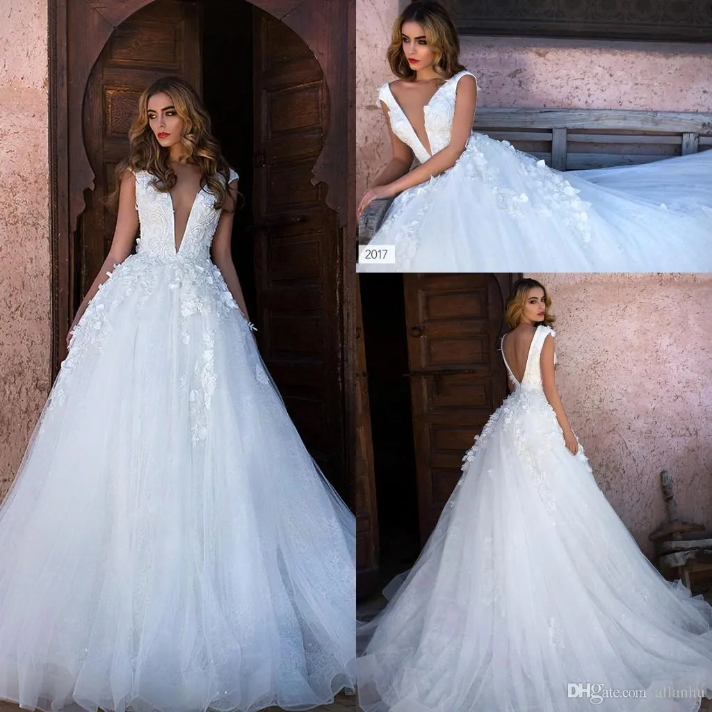 2019 Deep V Neck Lace A Line Wedding Dresses Arabic Tulle Applique 3D Floral Backless Sweep Train Wedding Bridal Gowns bc0387