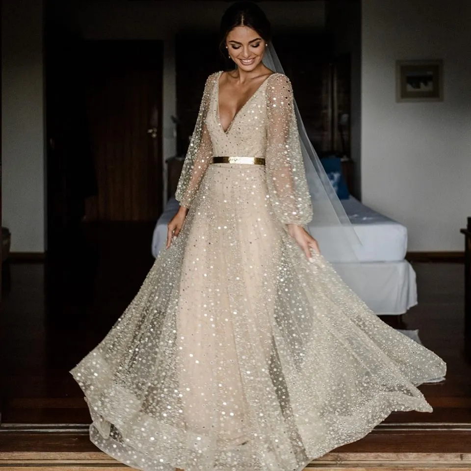 Abiti da sposa Boho Champagne scollo a V maniche lunghe abiti da sposa con paillettes lunghezza del pavimento abito da sposa bohémien da spiaggia taglie forti