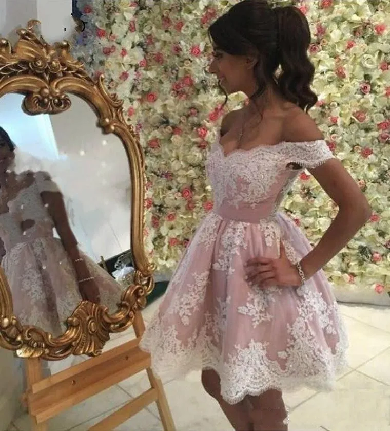 2020 neue sexy kurze Mini-Ballkleid-Heimkehrkleider mit Flügelärmeln, errötendem Rosa und weißer Spitze mit Applikationen, Party, Abschlussfeier, Plus-Size-Cocktailkleider