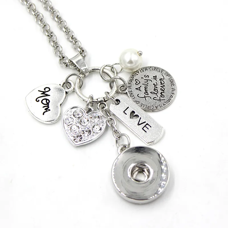 Partihandel DIY Personlig gåva 18mm Snap Jewelry Family Mom Pendant Charm Necklace Heart Snap Necklace For Mother Mom Gift