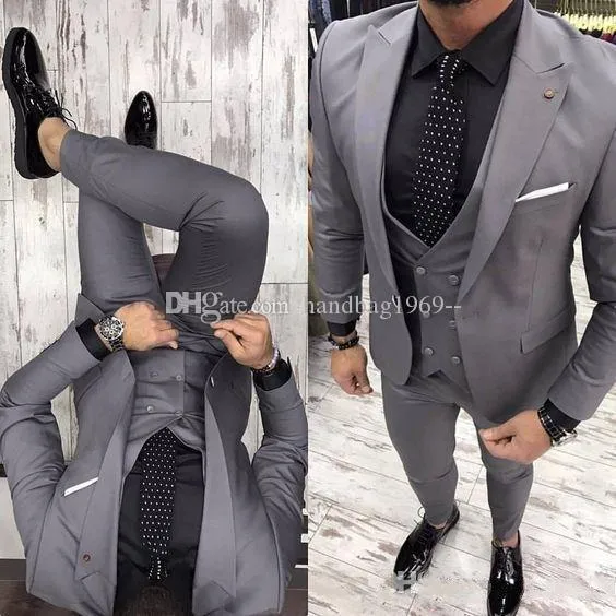 Bonito Um Botão Gray Groom Tuxedos Peak Lapel Groomsmen Mens Casamento / Prom / Jantar Melhor homem Blazer (jaqueta + calça + colete + gravata) K100