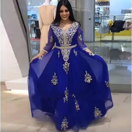 Moroccan-Inspired Royal Blue Kaftan Kaftan Evening Dress with Gold Lace Appliques and Arabic Pleats for Special Occasions and Formal Parties
