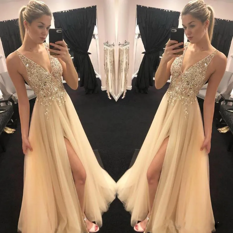 Abiti da ballo scintillanti in oro champagne Scollo a V sexy Top trasparente con paillettes in rilievo Tulle vogue Abiti da sera con spacco sul davanti Abiti da fidanzamento Boho