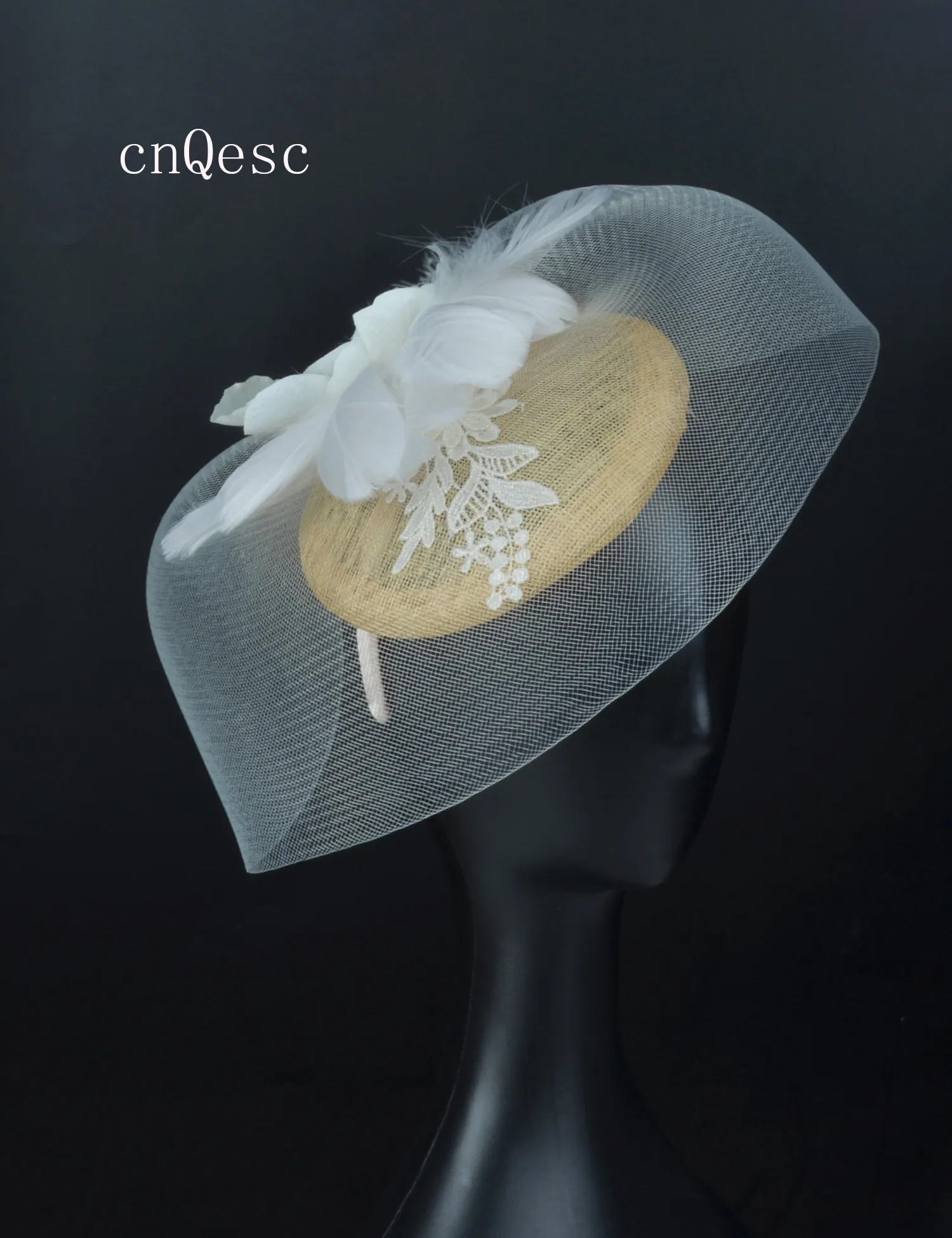 2019 crin Avorio champagne oro piuma fascinator cappello da sposa sinamay pizzo fascinator fiore di seta per la festa della mamma corse Kentucky derby