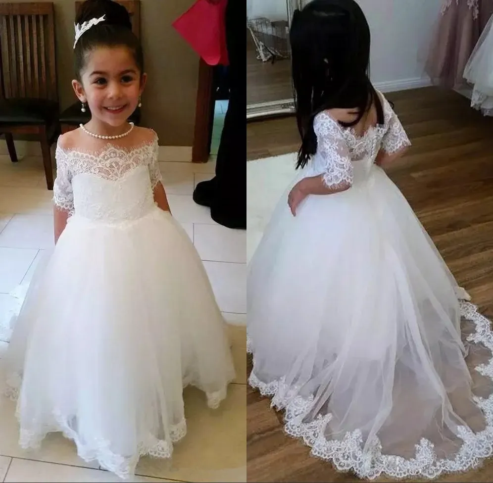 Eleganckie Koronki Kwiat Dziewczyny Suknie Off Ramię Krótkie Rękawy Tulle Aplikacje Długość Flower Girl First Communion Ubiery Urodziny