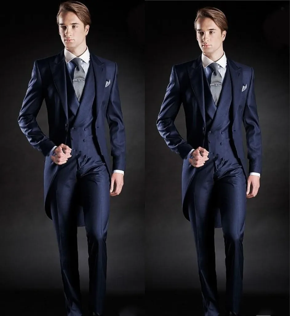 New Slim Fit Morning Style Smoking da sposo Risvolto Abito da uomo Blu navy Groomsman / Best Man Matrimonio / Abiti da ballo (giacca + pantaloni + gilet)