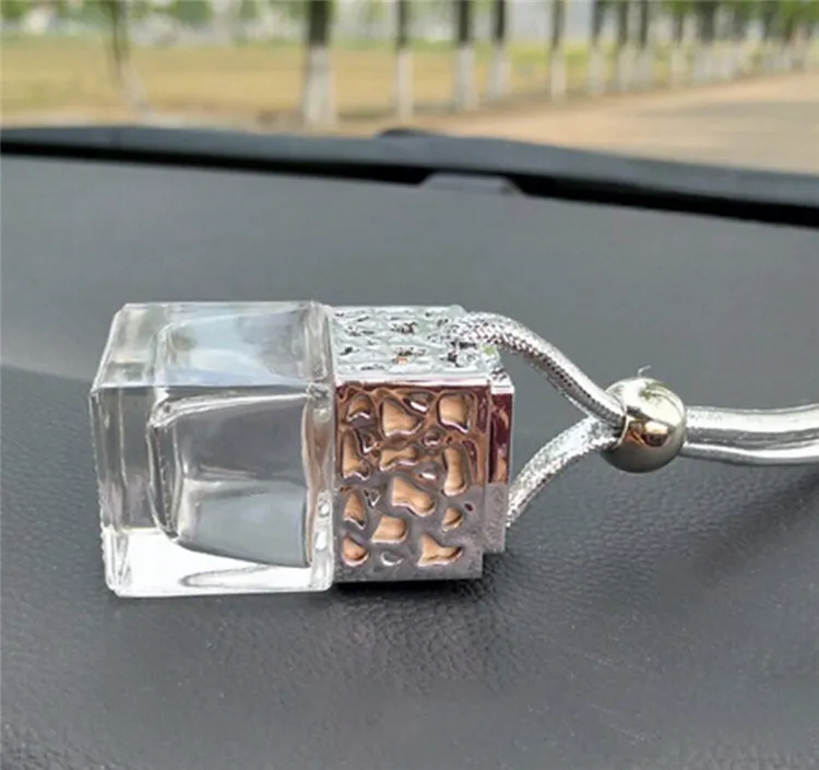 Perfumy samochodowe Butelka Cube Car Wiszące Readview Ornament Powietrza Odświeżacz do olejków eterycznych Dyfuzor Zapach Puste butelki szklane