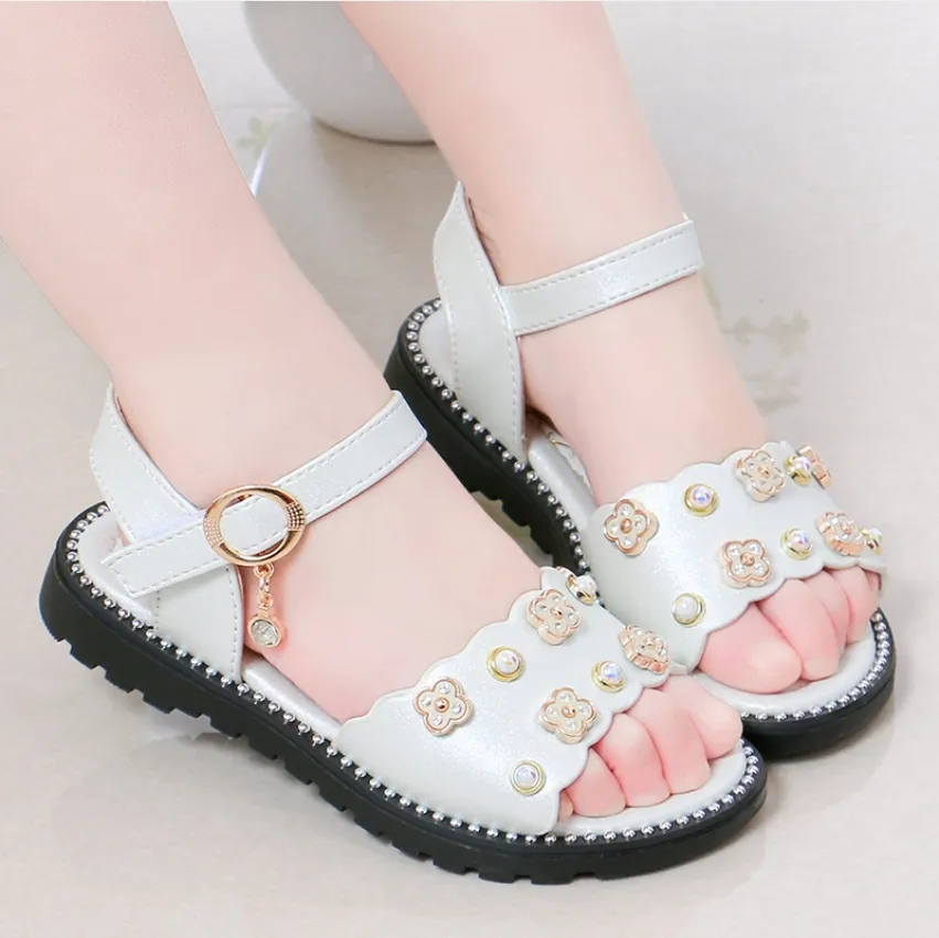 New design on sale shoes girl 2019