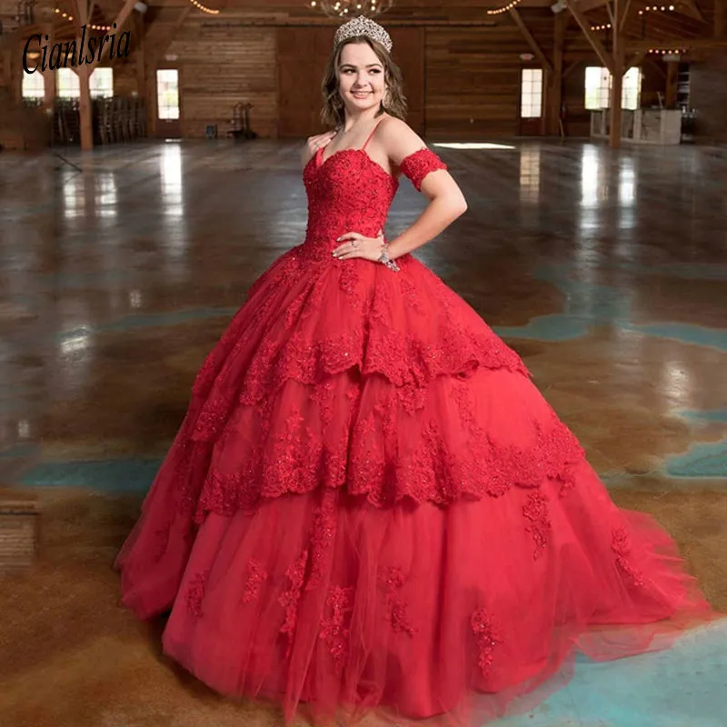 Princesa roja Tres capas Vestidos de quinceañera Desmontable Mangas cortas Encaje Con cuentas Espaguetis con cordones Vestido de fiesta Dulce 16 Vestido de fiesta largo