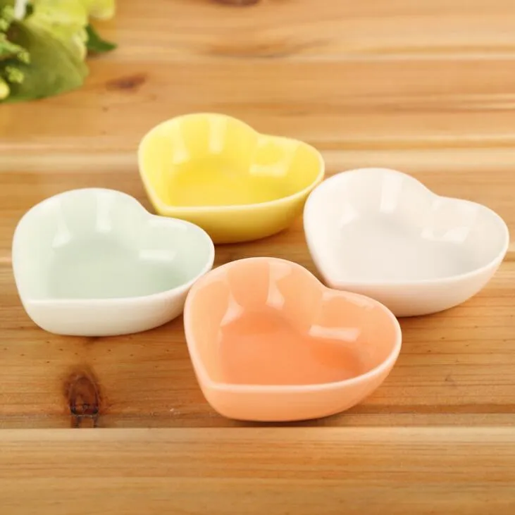 Ceramic hot pot seasoning dish ceramic heart-shaped dish kitchen multi-purpose dish Home Kitchen Tool Supplies LX1511