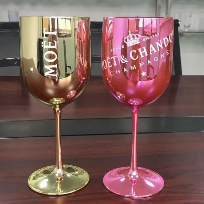 One piece store plastic wine glasses