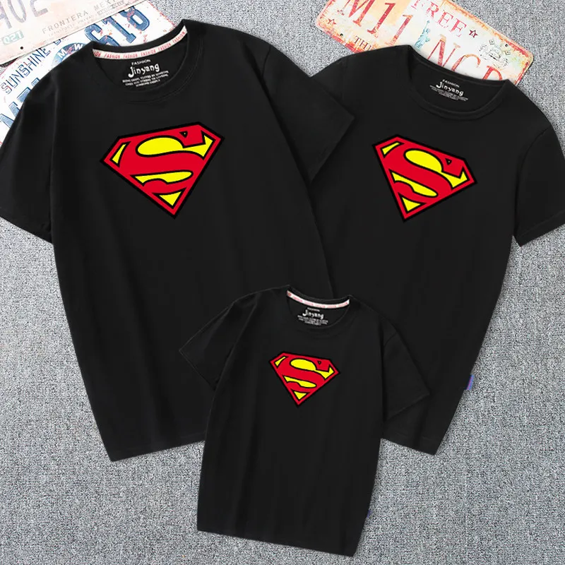 La ropa de moda de la de la madre la hija del padre Hijo Familia Coincidencia de la camiseta de Superman Camisas para los muchachos ropa de las muchachas de la