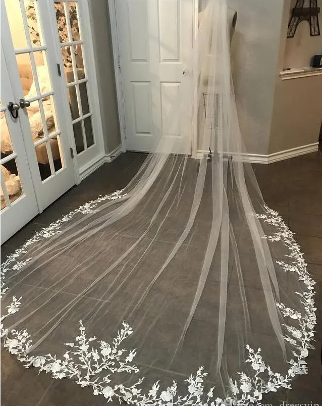 3M Long Veil Lace Appliqued Cathedral Length Appliqued White Ivory Wedding Veil Bride Veils Bridal Hair With Free Comb New Arrival