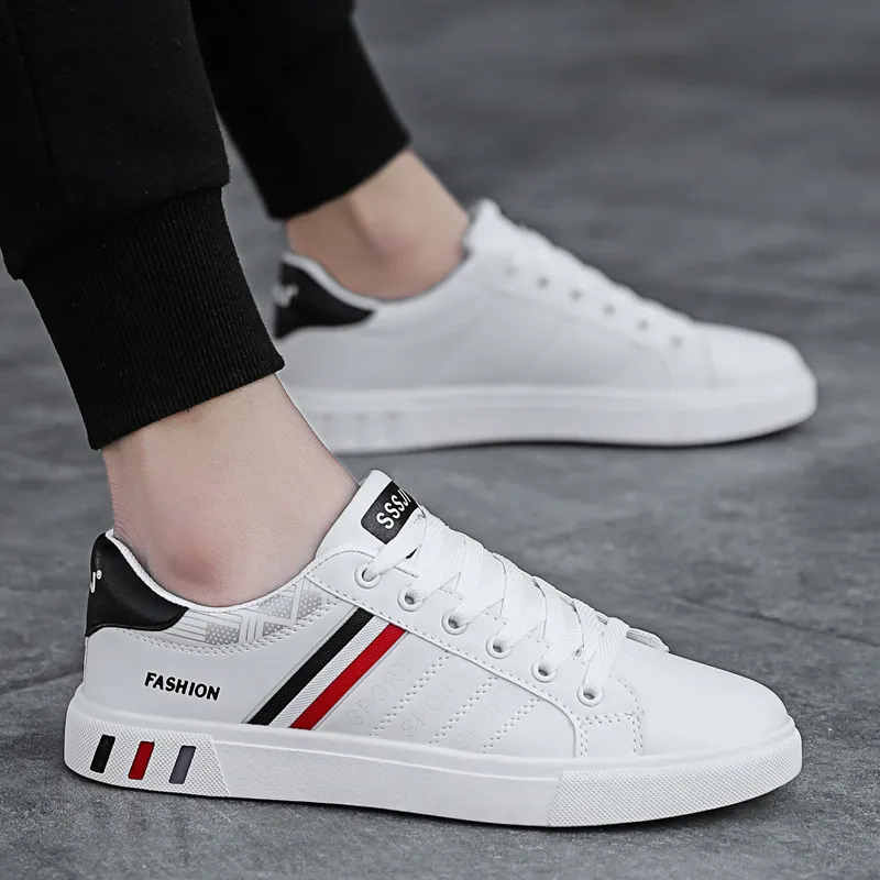 2020 Spring New Casual Shoes Herrbräda Skor Trend Andningsbara Mäns Vit Fashion Top Luxury Walking Mens Tennis Skor Sneakers