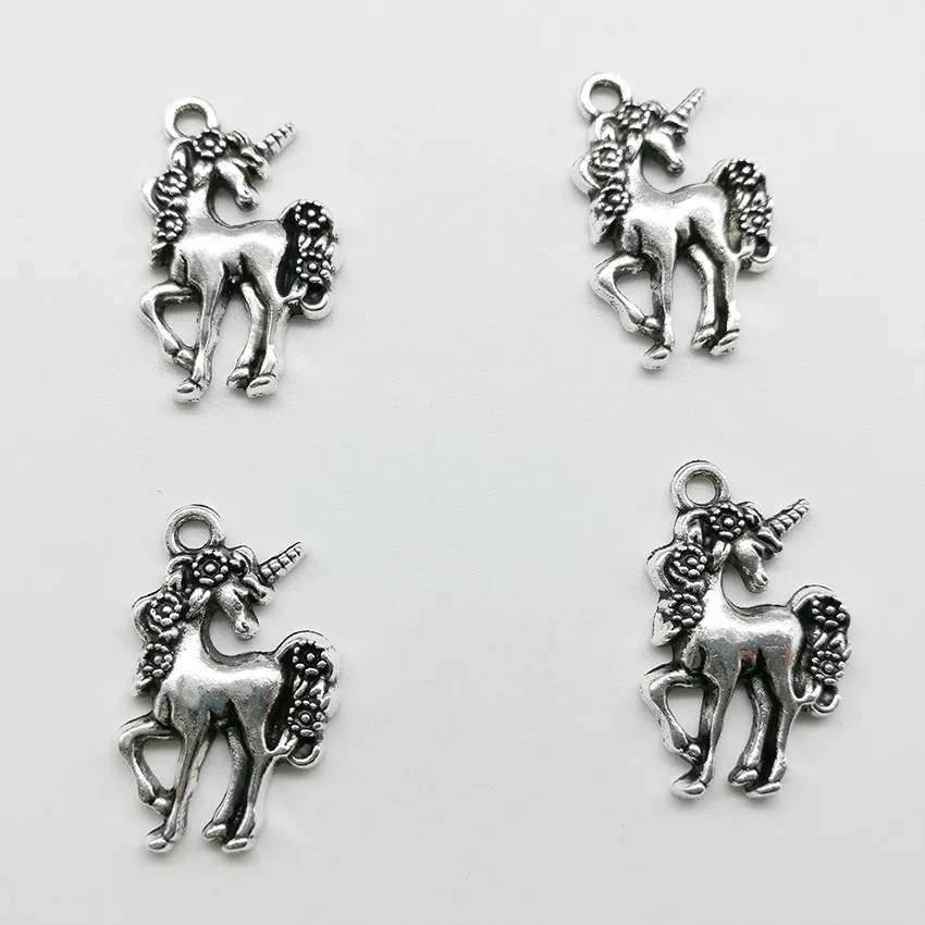 100PCs Unicorn Häst Antika Silver Charms Pendants Smycken DIY för halsband Armband Örhängen Retrostil 23 * 14mm