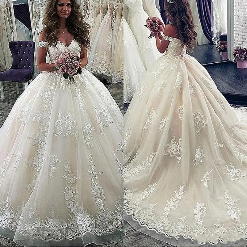 2019 Nuevos vestidos de novia de vestidos de balón lujosos aplicaciones de encaje de hombro sexy de barrido de barrido de espalda abierta tallas hinchadas de novia formal hinchado