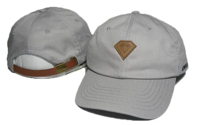Moda-Nuevo diseño Medalla de cuero de diamante Gorras de béisbol deportivas Gorras de golf de alta calidad Sombrero para el sol para hombres y mujeres Snapback ajustable