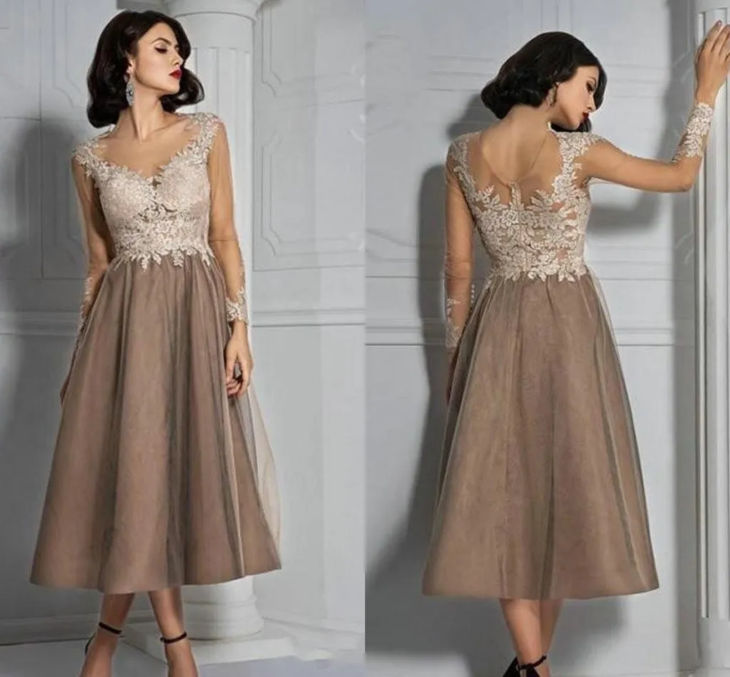 2020 Nude Thé Longueur Robes De Soirée Mère De La Mariée Dentelle Applique Illusion À Manches Longues Scoop Robe De Soirée Occasion Spéciale Femmes Fête