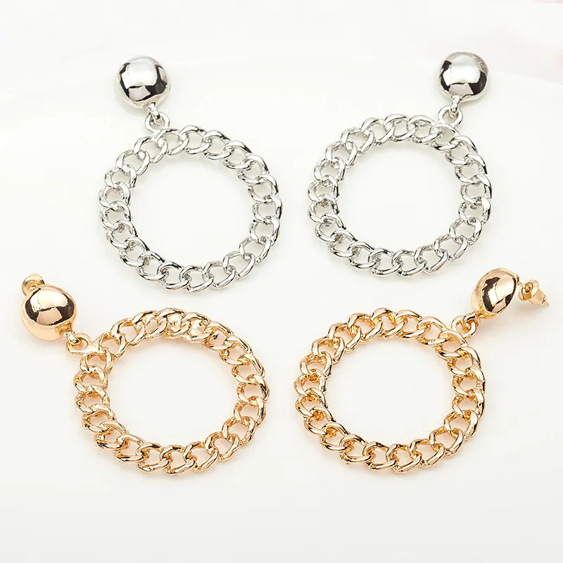 Vente en gros - Boucles d'oreilles en cercle de chaîne exagérée en or chaud / argent Préparation creuse Boucles d'oreilles en métal de personnalité Boucles d'oreilles Femme Bijoux en gros