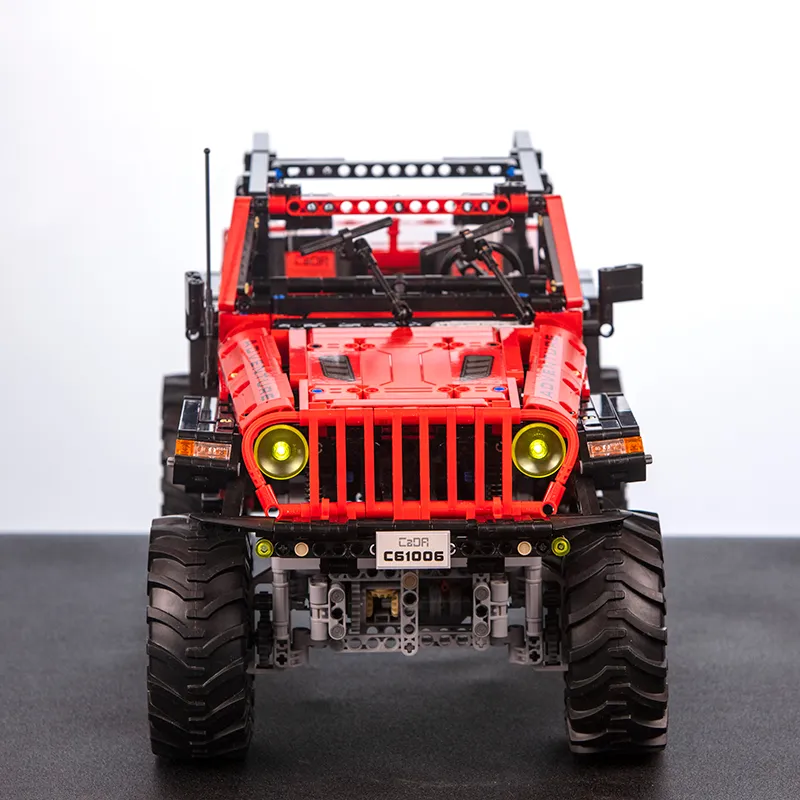 CaDA C61006 Telecomando Jeep Wrangler Adventurer Veicolo Fuoristrada RC Auto 1941PCS con luci a LED Motor Power Toys Regali di Natale