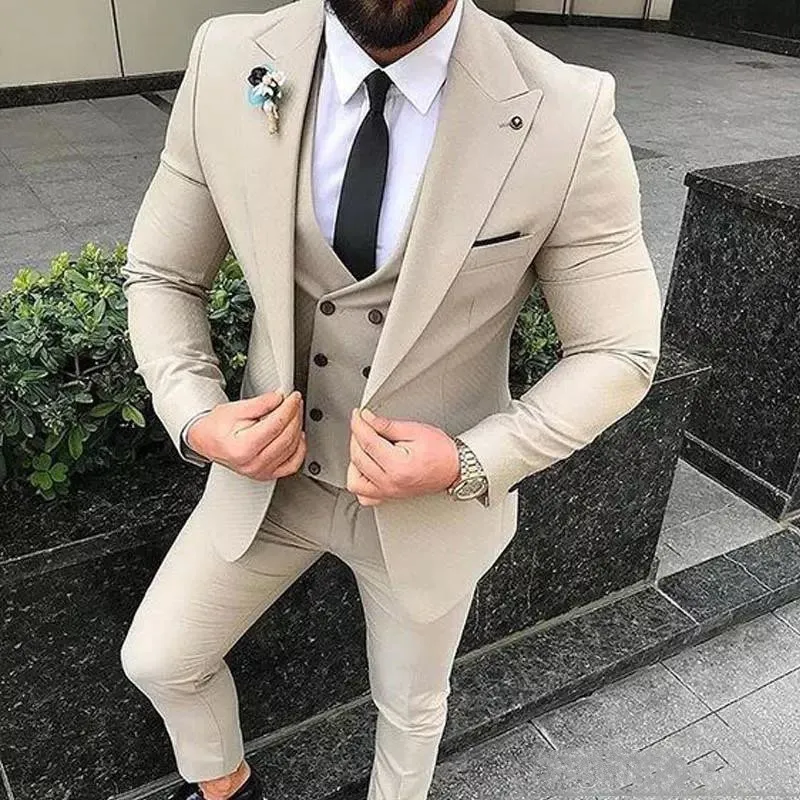 New Beige Men Suits Slim Fit Wedding Groom Tuxedos 3 قطع (جاكيت+سروال+سترة) بدلات العريس أفضل رجل السترة 239