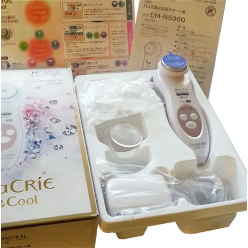 Hitachi Hada Crie CM-N4800 Facial Moisture Skin Cleansing Device