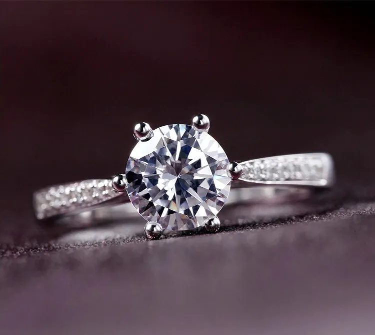Anello di proposta femminile delicato fatto a mano Gioielli con diamanti da 1 ct Davvero matrimonio in argento sterling S925 per regalo di gioielli da donna
