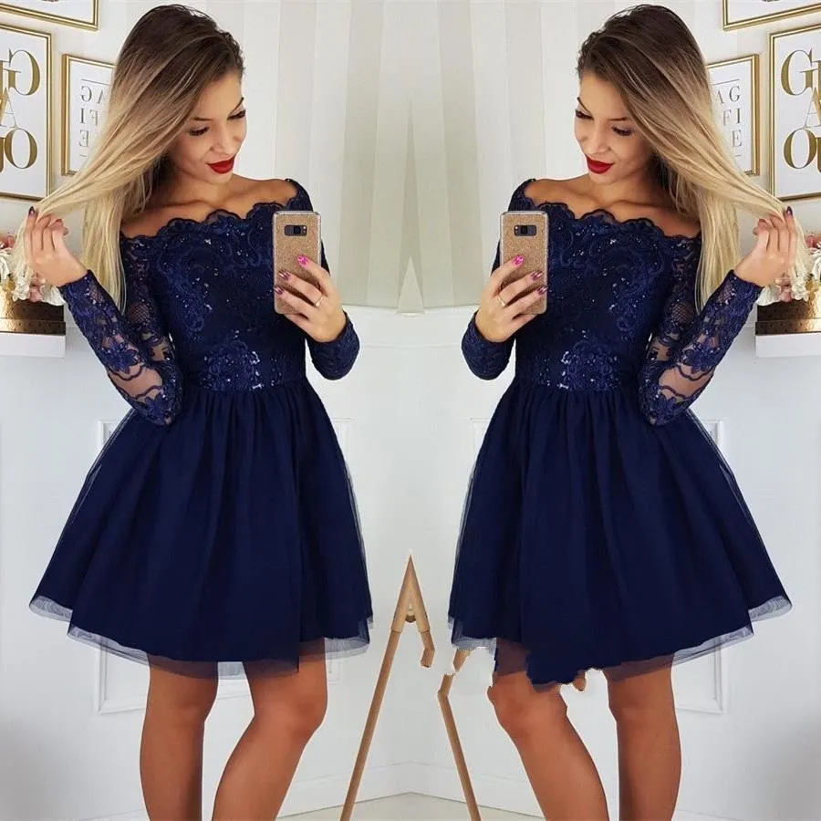 Unik design Sexig av axeln Navy Blue Short Prom Klänningar 2020 Mini Längd Lace Appliques Girls Långärmade Homecoming Dresses