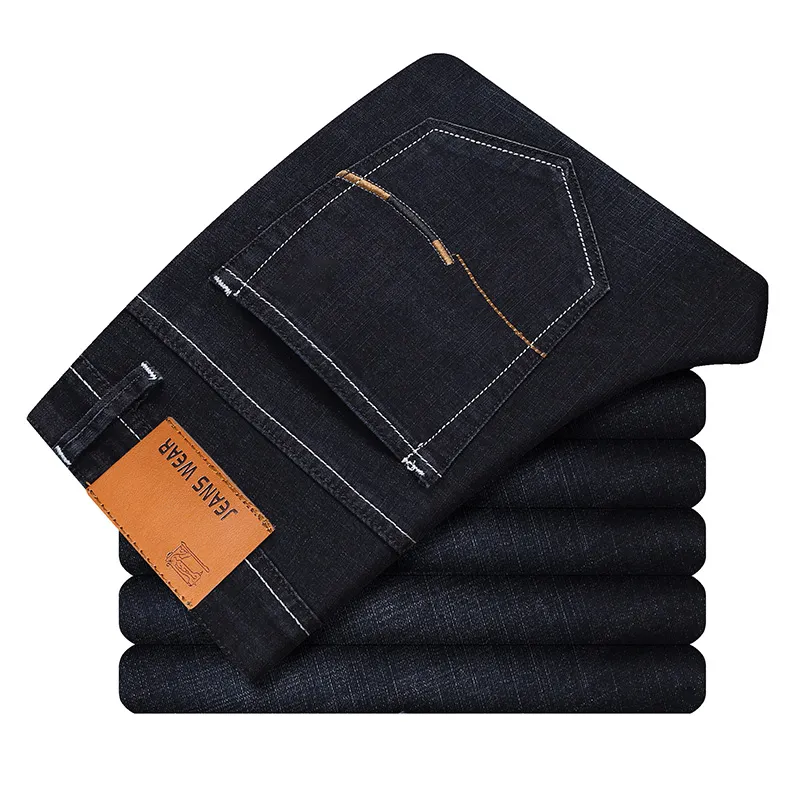 Jeans da uomo con ricamo classico Uomo 2019 Pantaloni da uomo slim fit casual da lavoro di nuovo stile Pantaloni da uomo blu cielo