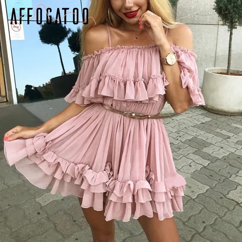 Affogatoo Elegante Ruffle Off Shoulder Strap Verão Rosa Vestido Mulheres Chiffon Chiffon Plissado Vestido Azul Solto Férias Short