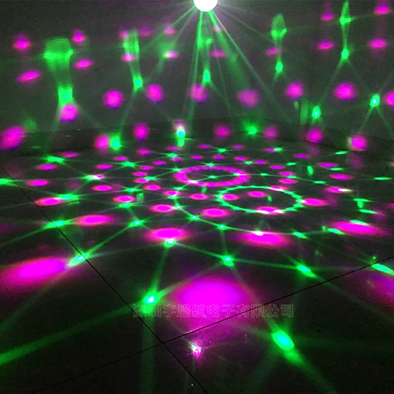 Luci da festa a LED con sfera da discoteca rotante Ricarica USB da 5 V Luce  stroboscopica attivata da suono Natale LED Effetto di illuminazione per