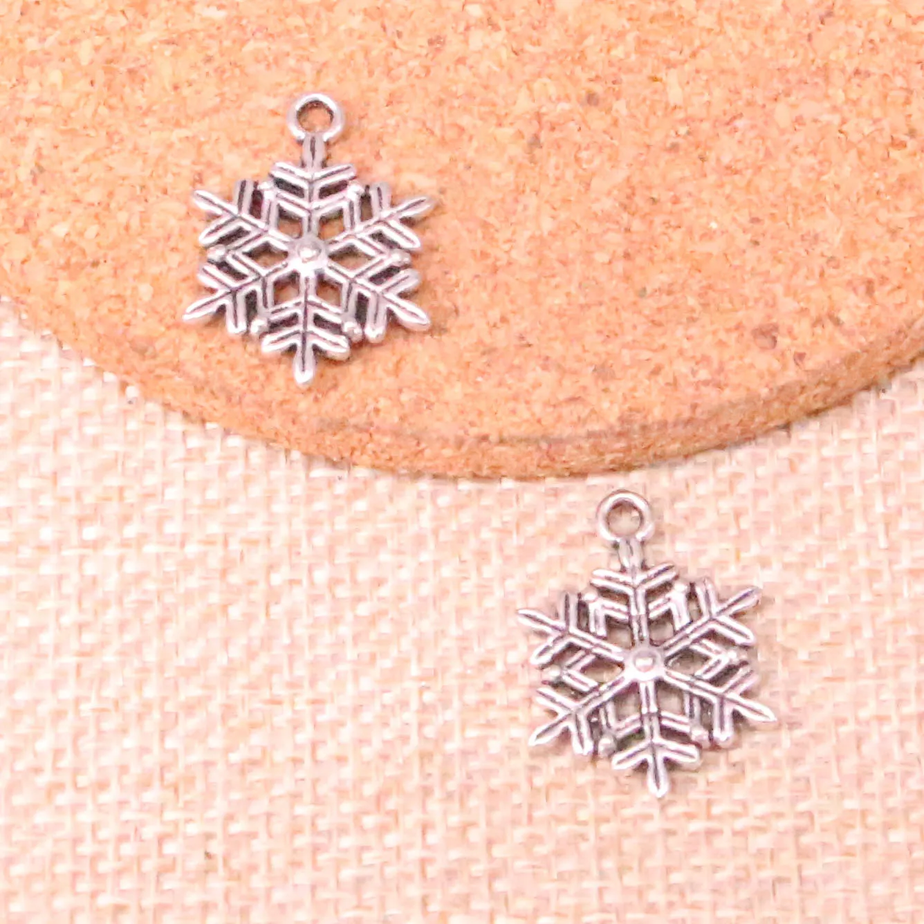100 sztuk Charms Snowflake Snowflake 22 * ​​16mm Antique Dokonywanie Wisiorek Fit, Vintage Tybetański Silver, DIY Handmade Biżuteria