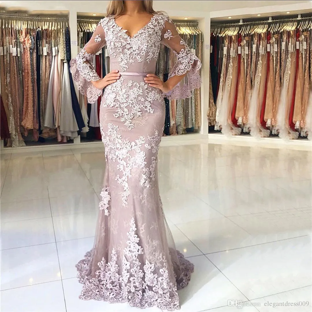 Ny Blush Pink Mermaid Prom Dresses Long Deep V Neck Lace Applique Long Hleeves Sweep Train Formal Evening Party Glänningar Tillfällig skräddarsydd