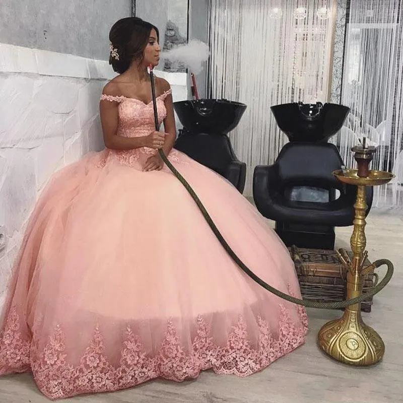 Nouveau chaud sexy blush rose quinceanera robe de bal robes hors épaule dentelle appliques perlée douce 16 corset dos longue robe de soirée robes de bal