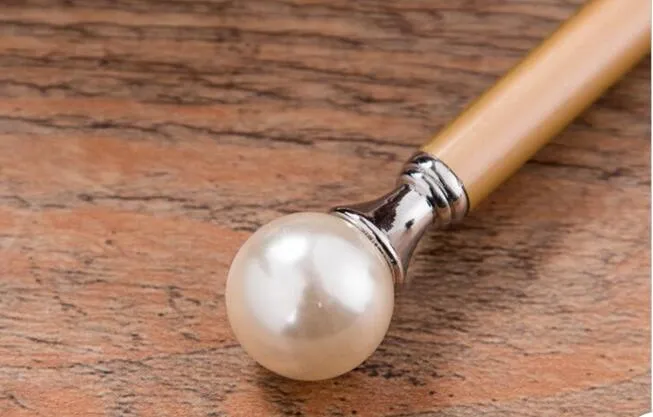 Kawaii colorato perla penne a sfera in metallo stampella della regina penna a sfera regalo penne a sfera materiale scolastico boligrafos 20 pz / lotto G8743230
