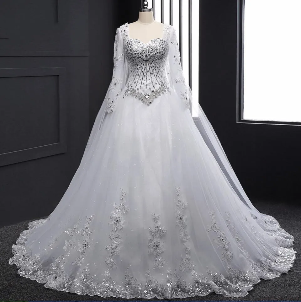 White Organza Long Sleeve Ball Gown Plus Size Beach Wedding Dresses Crystal abito da sposa Real Photo Wedding Gowns With Wrap H032