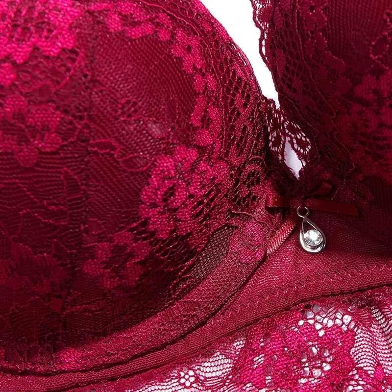 Womans Female Wine Red Black White Lace Lingerie Set , Push Up