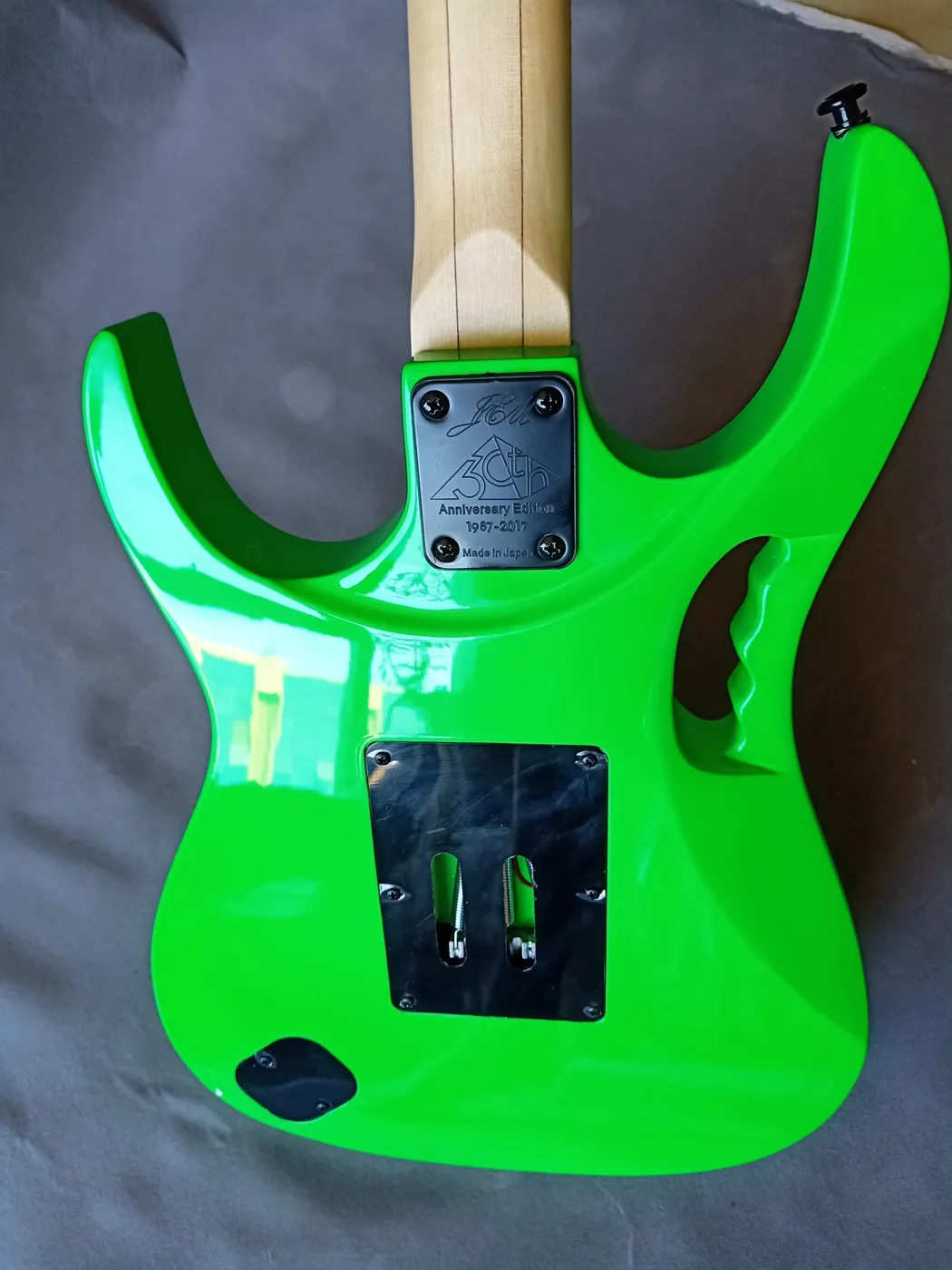 Yeni Steve Vai JEM 777 Ye il Elektro Gitar 30. Y ld n m S n rl