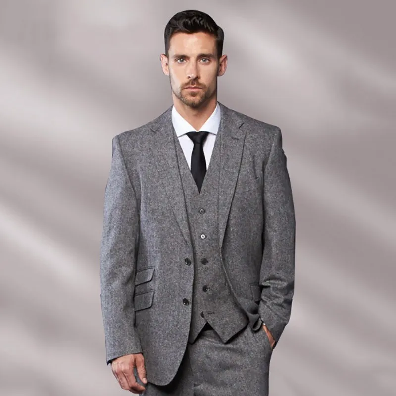 Nouvelle Arrivée Deux Boutons Gris Foncé Marié Tuxedos Notch Lapel Hommes Fête De Mariage Garçons D'honneur 3 pièces Costumes (Veste + Pantalon + Gilet + Cravate) K170