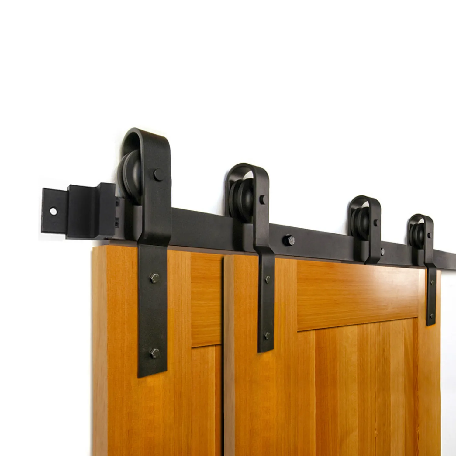 Bypass a binario singolo Walk in line Porta scorrevole pieghevole in legno Hardware Porta scorrevole interna Kit binario scorrevole rustico in acciaio nero