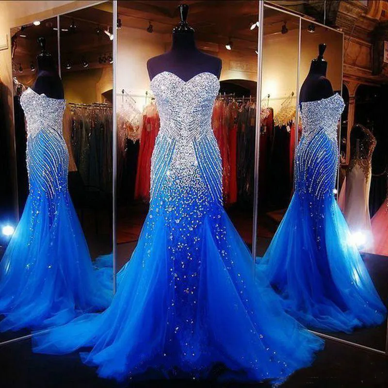 Vestidos de fiesta formales largos de sirena con cuentas sin tirantes de OCéANO AZUL de lujo vestidos de fiesta de barrido con cristales de tul