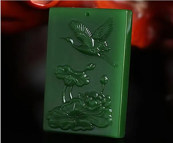 Chine main naturel sculpté vert exquis jade grue pendentif-Lotus