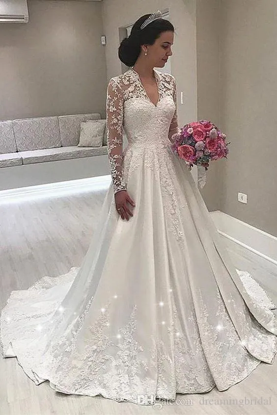 2018 Nuevos Vestidos De De Manga Larga Aplique De Encaje Con Cuello En V Ilusión Pliegues Pliegues De Longitud Del Piso Vestido De Novia Vestido De Novia De 179,73 € | DHgate