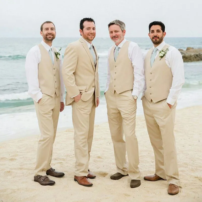Juegos del verano de los hombres beige para los padrinos de boda de playa del traje Juegos del verano de los hombres beige para los padrinos de boda de playa del traje